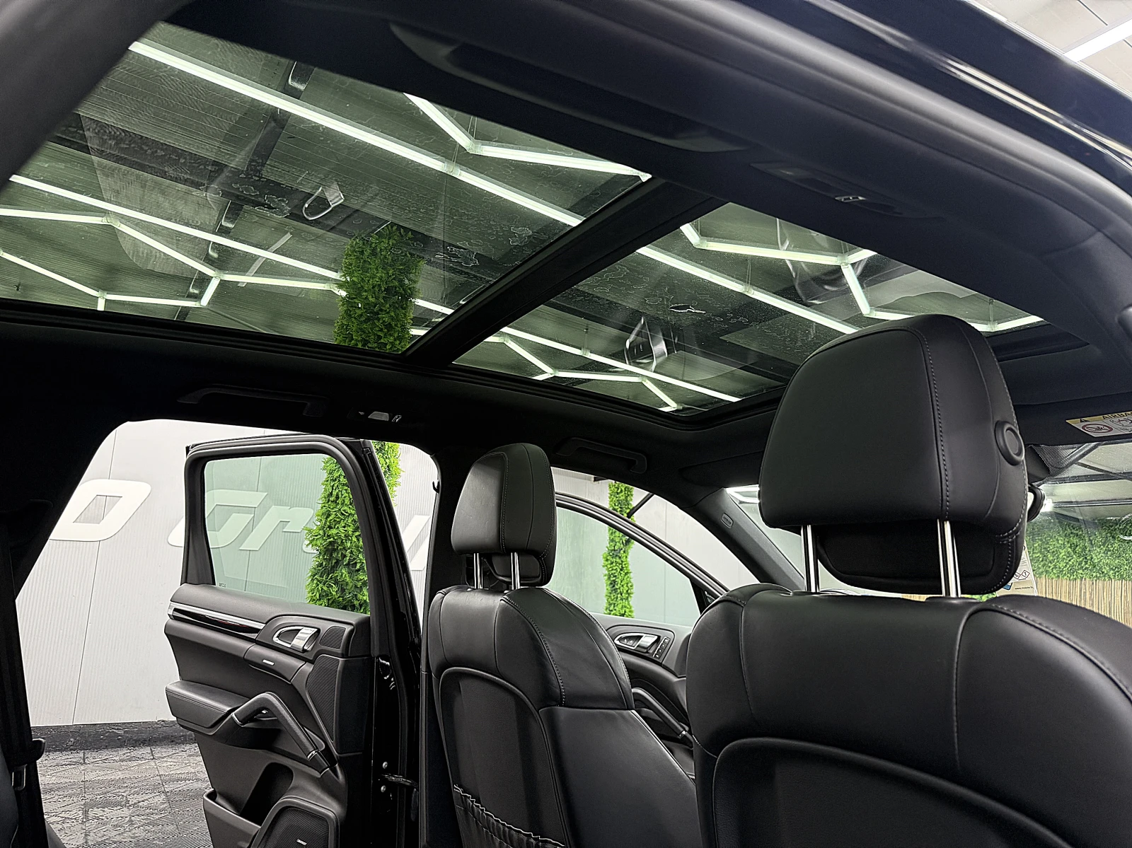 Porsche Cayenne Platinum Edition/PANORAMA/PODGREV/KAMERA/ЛИЗИНГ, снимка 12 - Автомобили и джипове - 54836984