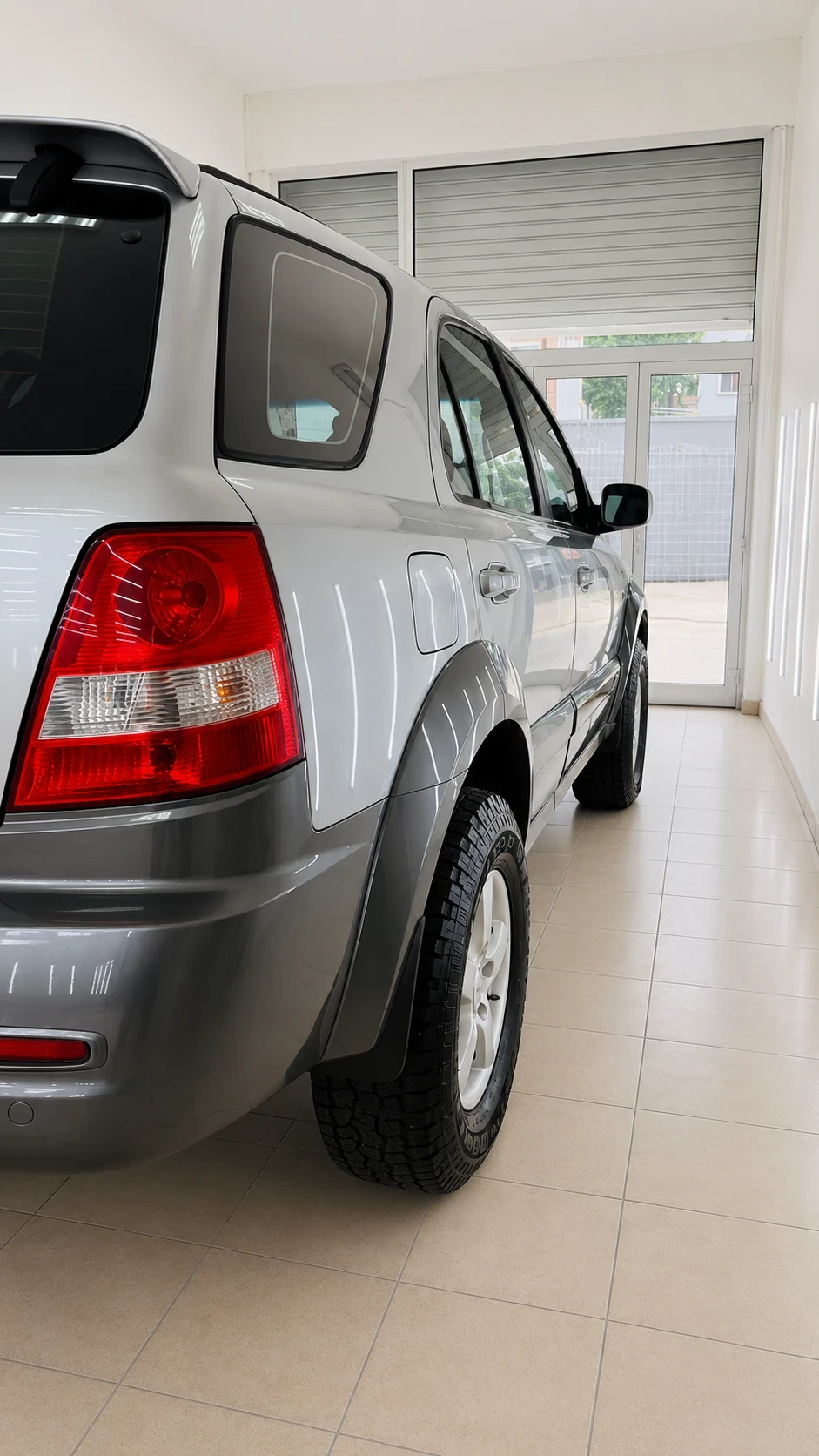 Kia Sorento * OFFROAD PACK* НОВИ ГУМИ* ФЛАНЦИ* , снимка 3 - Автомобили и джипове - 55062340