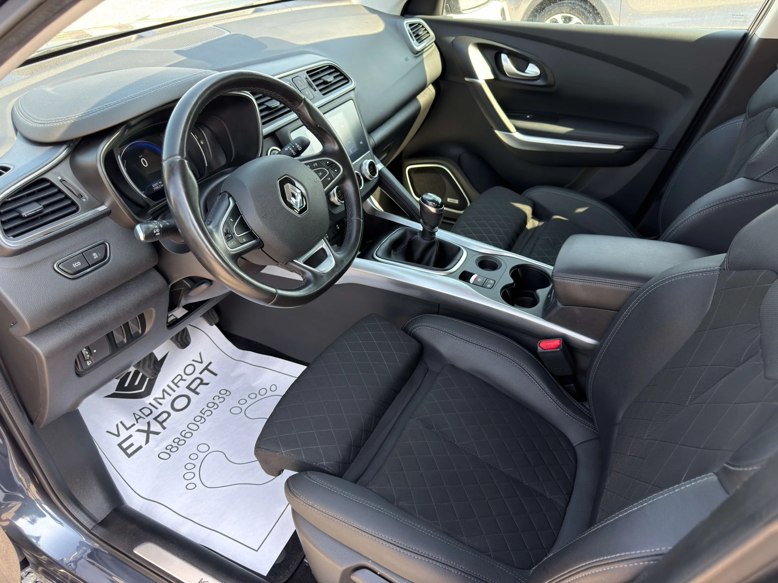 Renault Kadjar 1.5dCi FACE / 82 000 КМ / 1-СОБСТВЕНИК / БЕЗ РЪЖДА, снимка 6 - Автомобили и джипове - 56221441