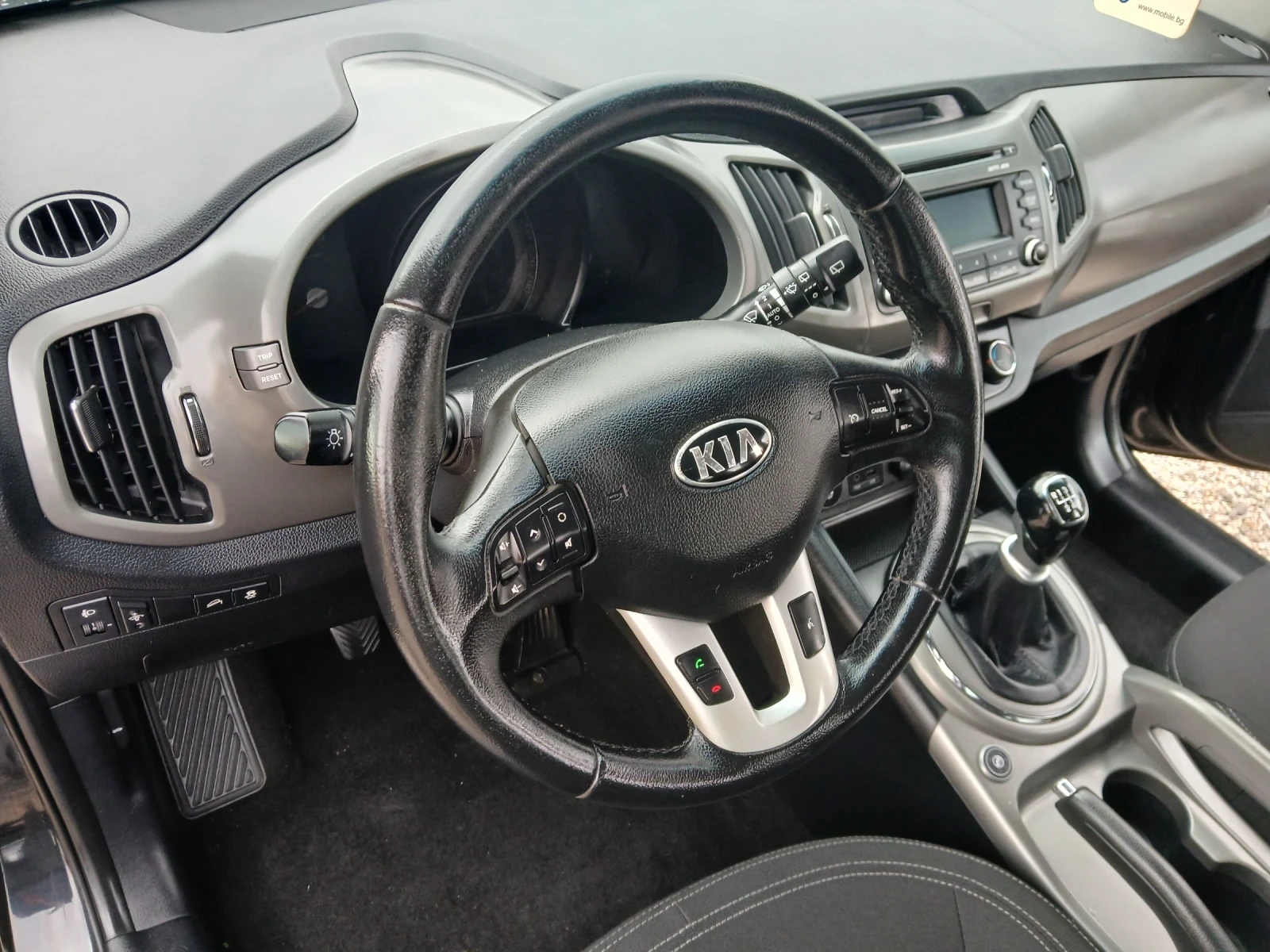 Kia Sportage Лек, снимка 12 - Автомобили и джипове - 56609869