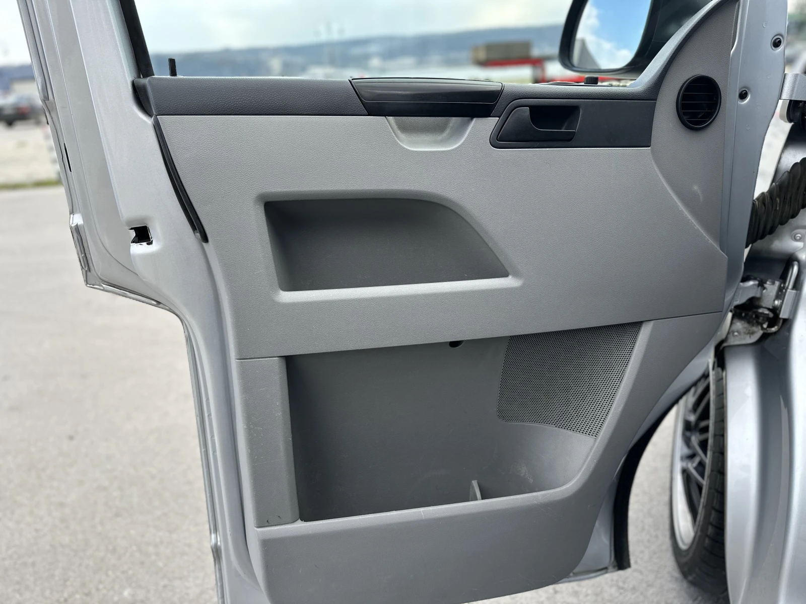 VW Transporter T5* Cara* 2.0 TDI 16V* ЛИЗИНГ*  - изображение 7