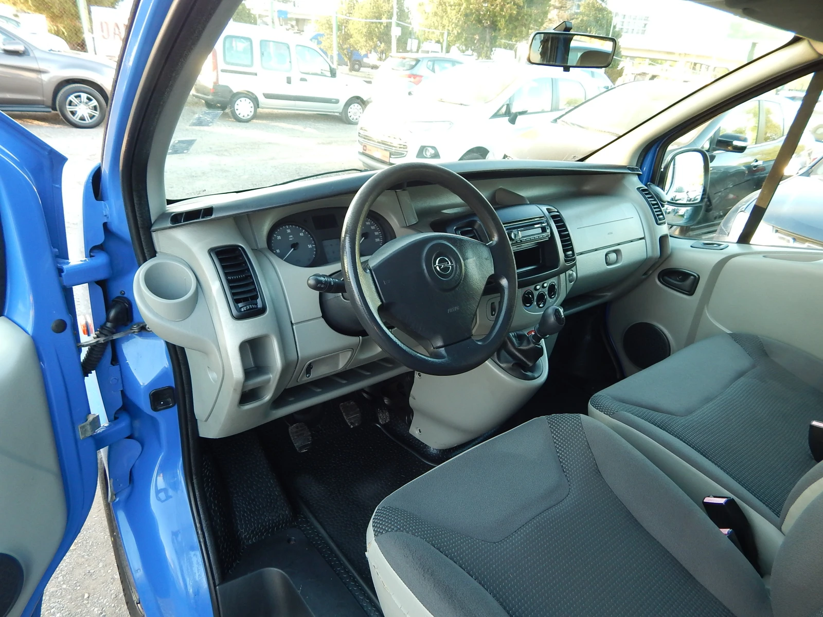 Opel Vivaro 2.0DCI* 9места* , снимка 12 - Бусове и автобуси - 54355489