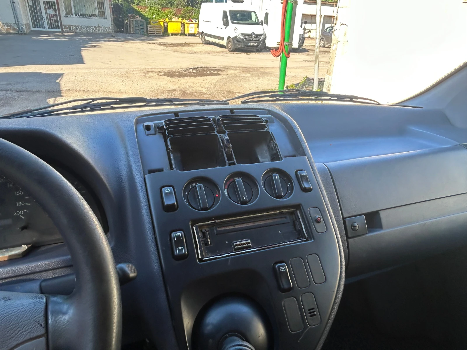 Mercedes-Benz Vito 2, 3TDI 98K КЛИМАТИК, снимка 15 - Бусове и автобуси - 54899368