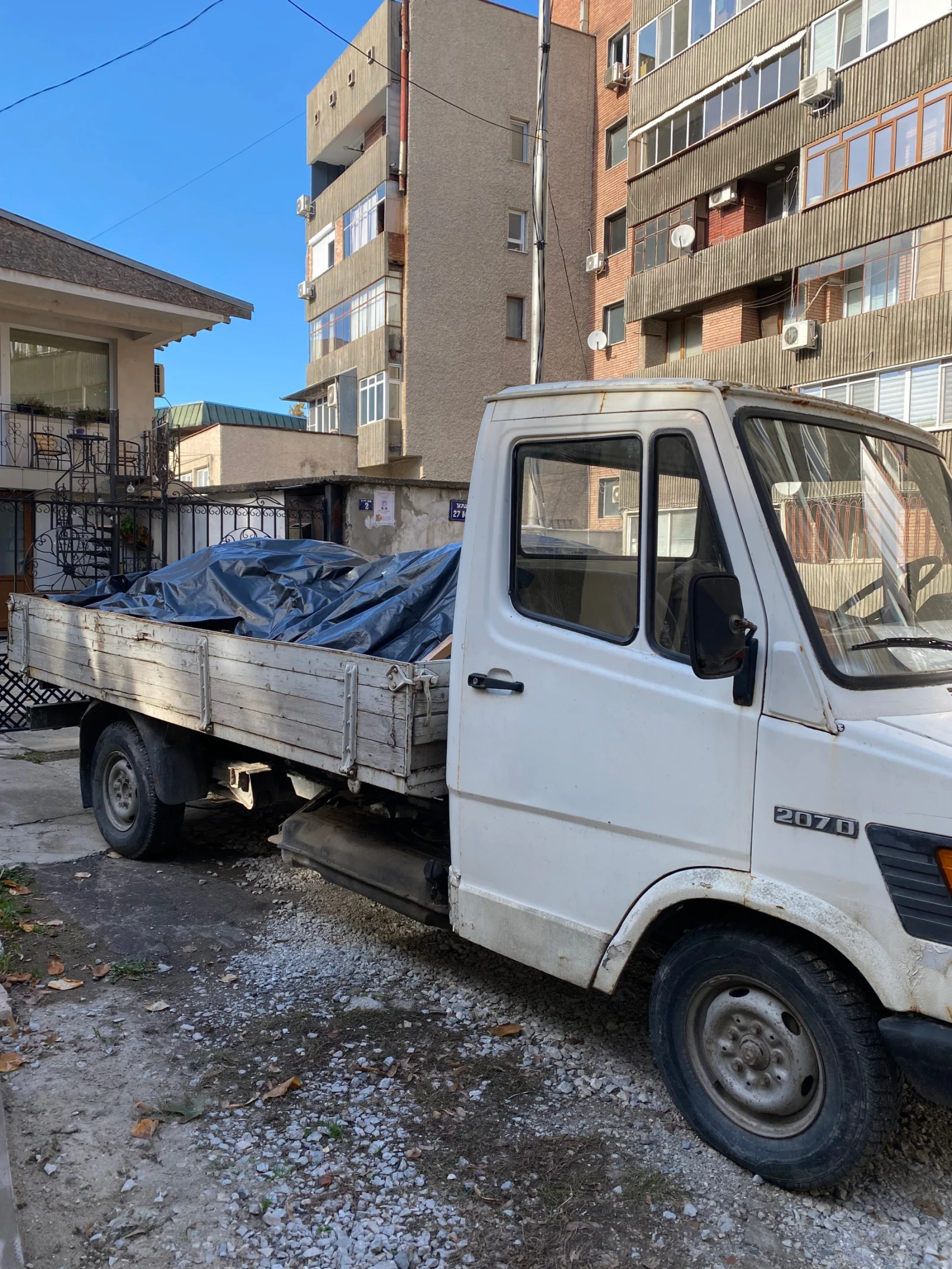 Mercedes-Benz 207 | Mobile.bg   2