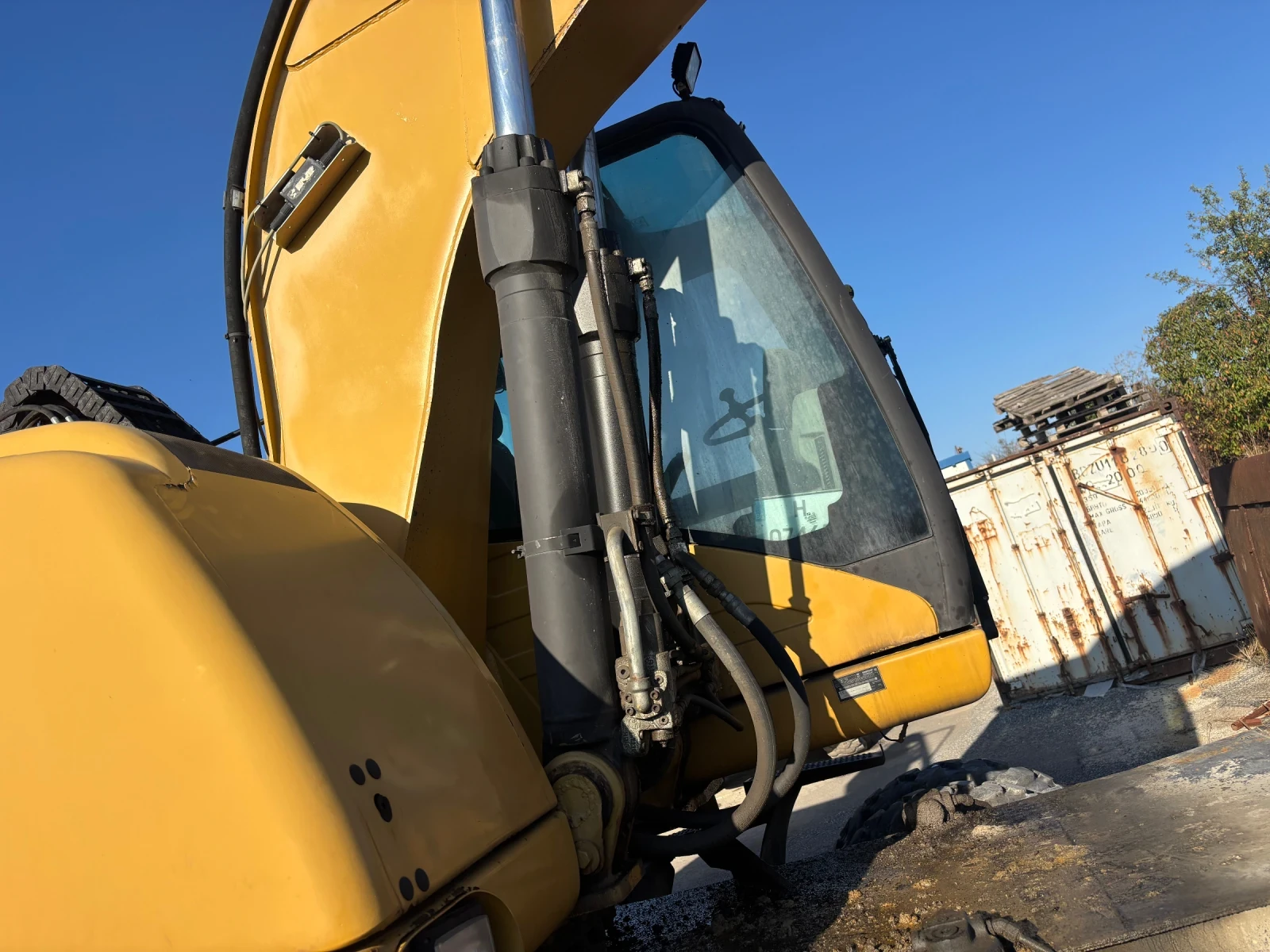Багер Cat 318, снимка 7 - Индустриална техника - 56635113