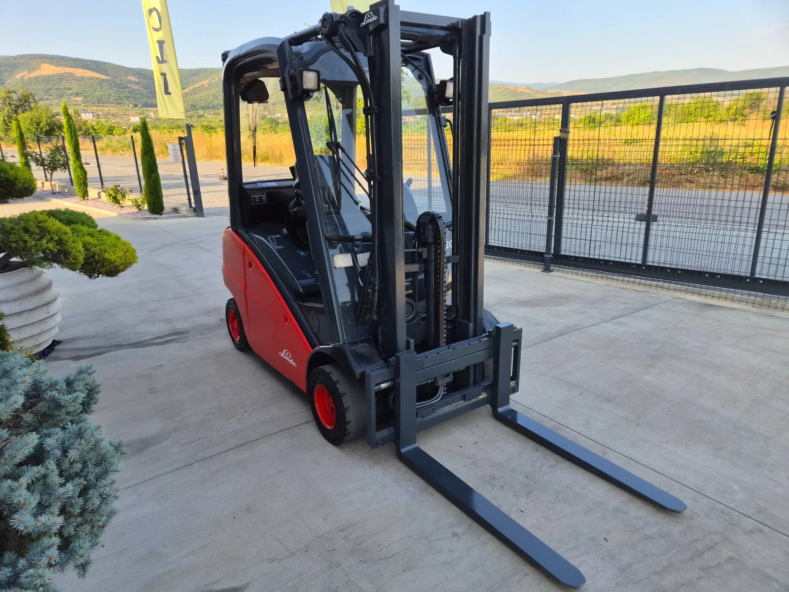 Мотокар Linde H20 /  ИЗРАВНИТЕЛ / СВОБОДЕН ХОД , снимка 7 - Индустриална техника - 55809010