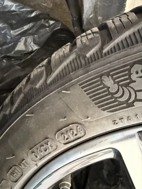 Гуми Зимни 225/45R18, снимка 4