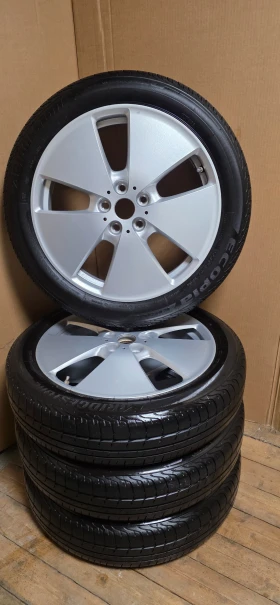 ����� �� �������� �� ���� � ������ 155/70R19 �� BMW i3