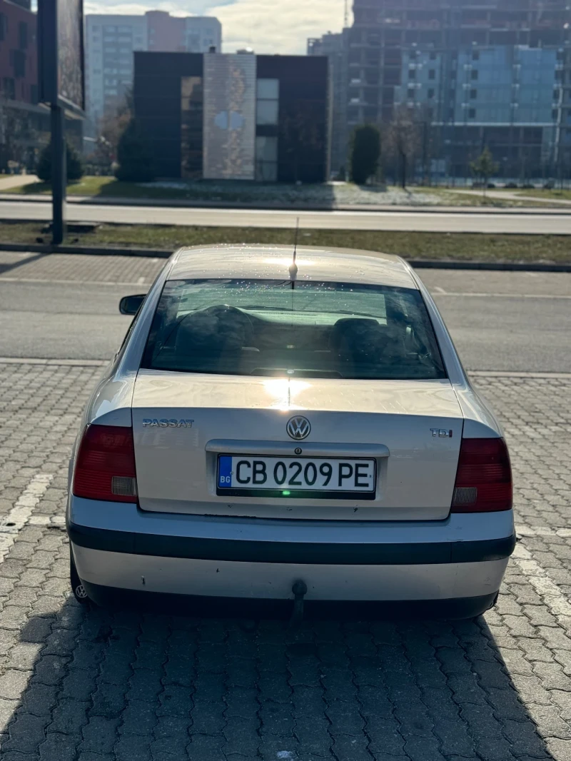 VW Passat, снимка 4 - Автомобили и джипове - 48099469