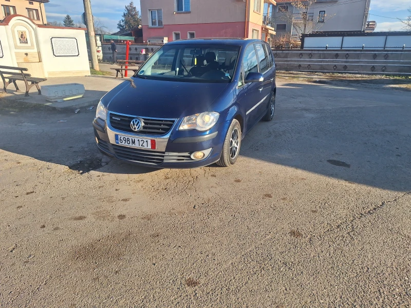 VW Touran, снимка 2 - Автомобили и джипове - 48597750