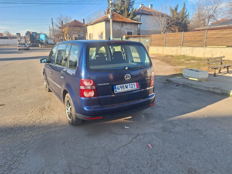 VW Touran, снимка 4 - Автомобили и джипове - 48597750