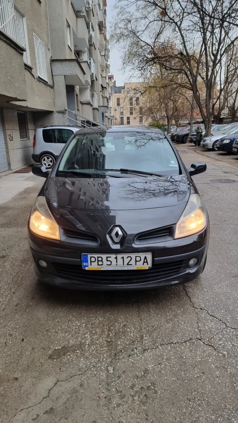 Renault Clio, снимка 3 - Автомобили и джипове - 48641099