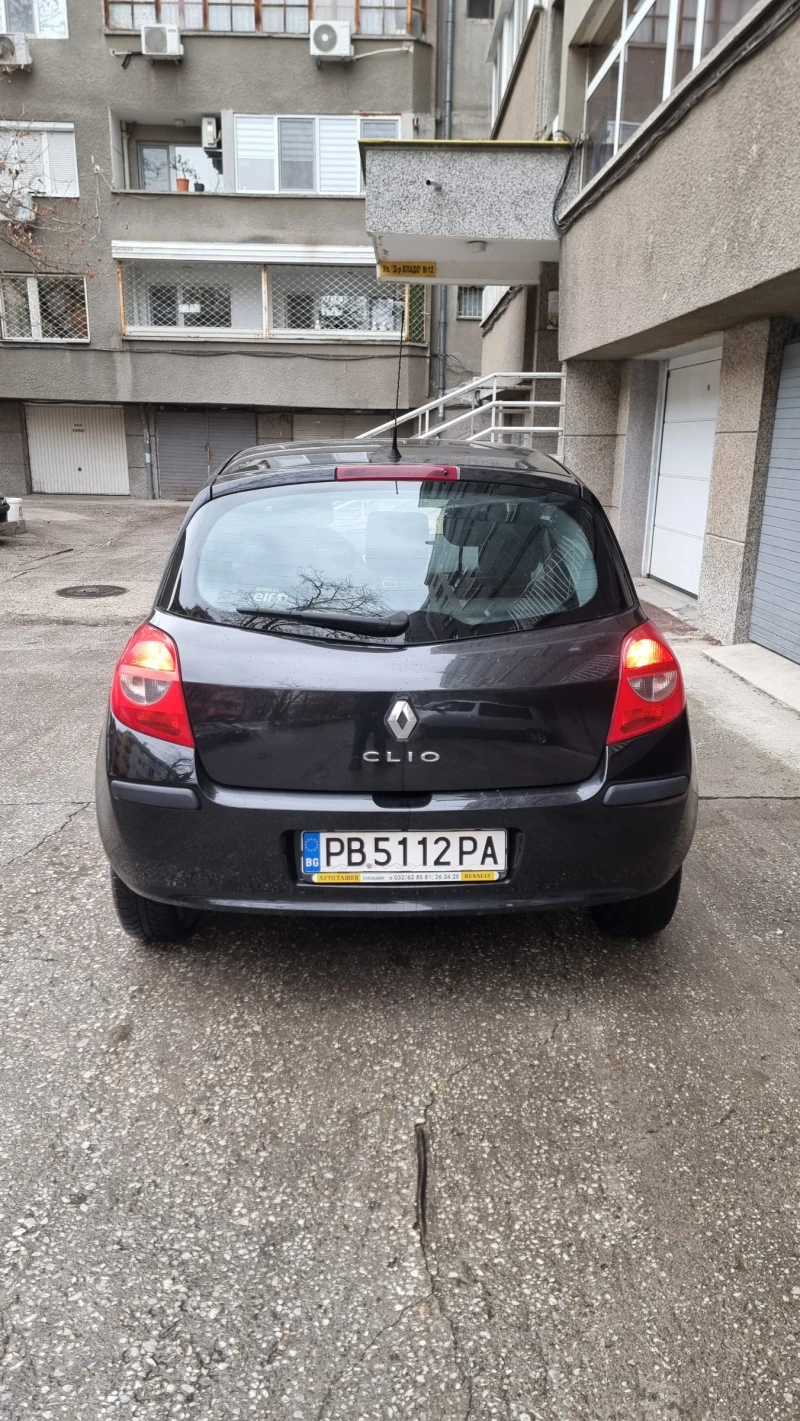 Renault Clio, снимка 7 - Автомобили и джипове - 48641099