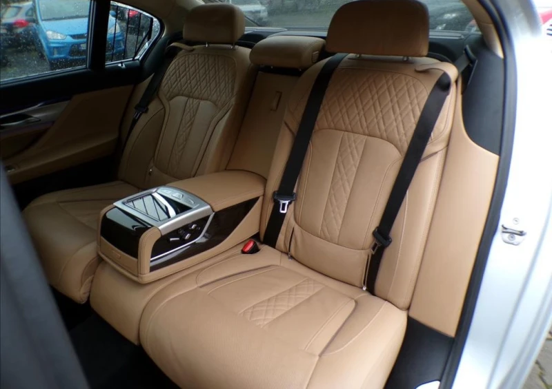 BMW 730 Ld xDrive, снимка 8 - Автомобили и джипове - 52036229