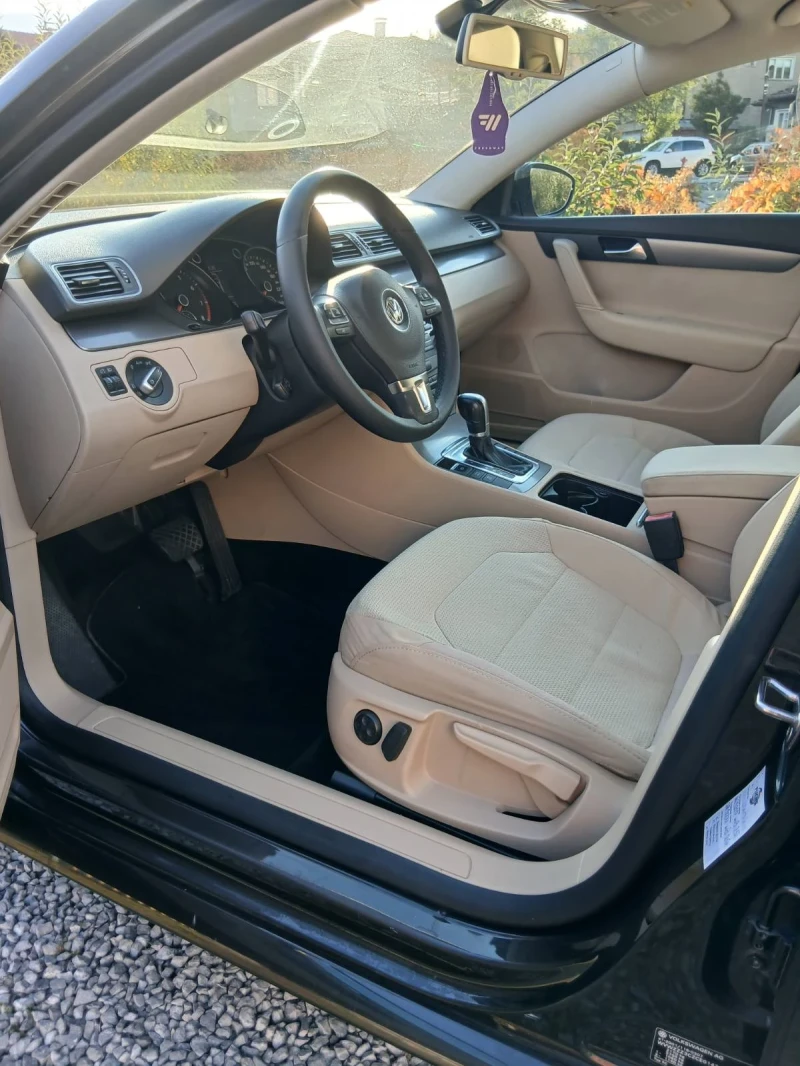 VW Passat 1.4, снимка 10 - Автомобили и джипове - 52205335