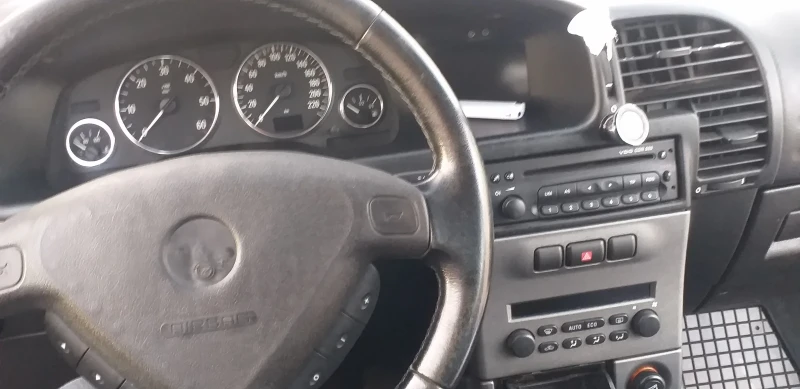Opel Zafira A, снимка 8 - Автомобили и джипове - 52598568