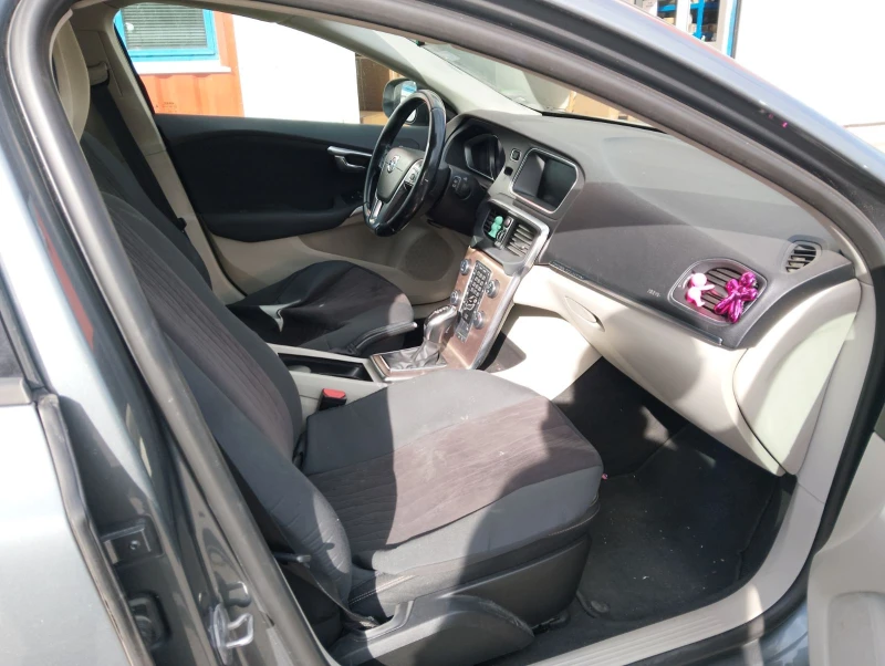 Volvo V40 Cross Country 1.6d , снимка 10 - Автомобили и джипове - 52244310