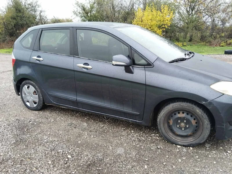 Honda Fr-v, снимка 2 - Автомобили и джипове - 52465939