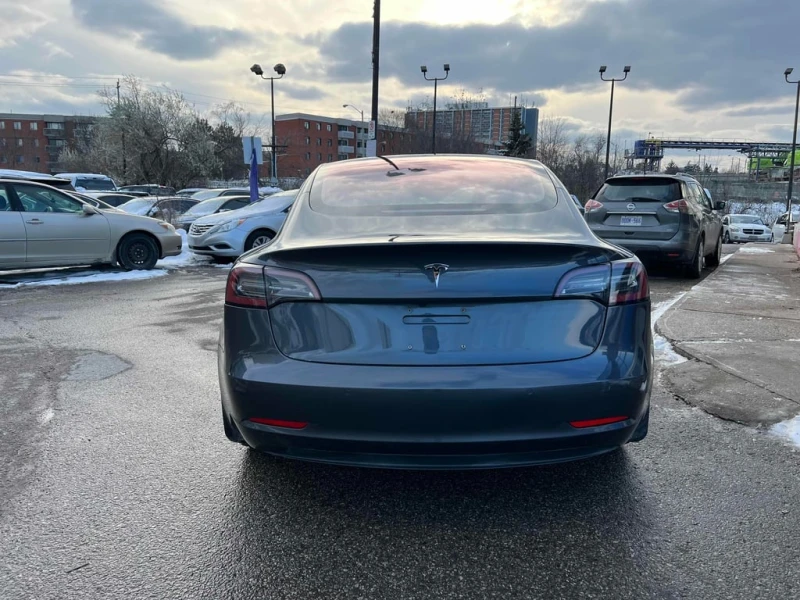 Tesla Model 3 2018 Long Range Battery * CARFAX * , снимка 5 - Автомобили и джипове - 53200836