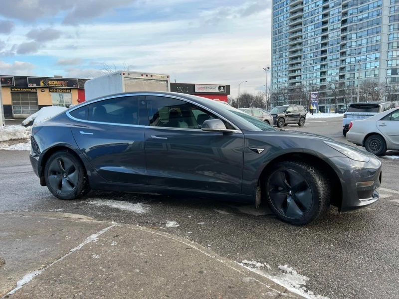 Tesla Model 3 2018 Long Range Battery * CARFAX * , снимка 4 - Автомобили и джипове - 53200836