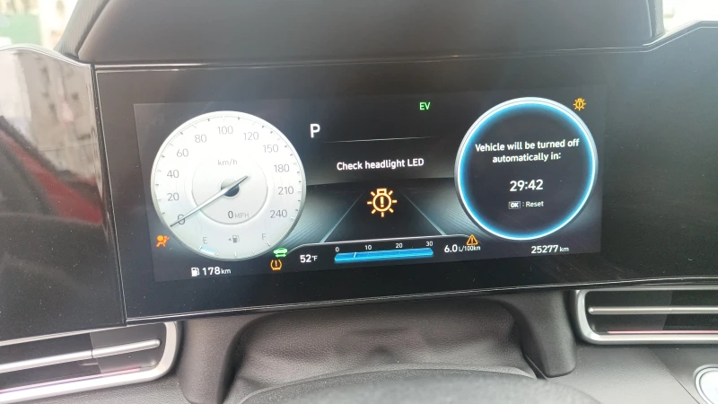 Hyundai Elantra HYBRID, снимка 3 - Автомобили и джипове - 53467032