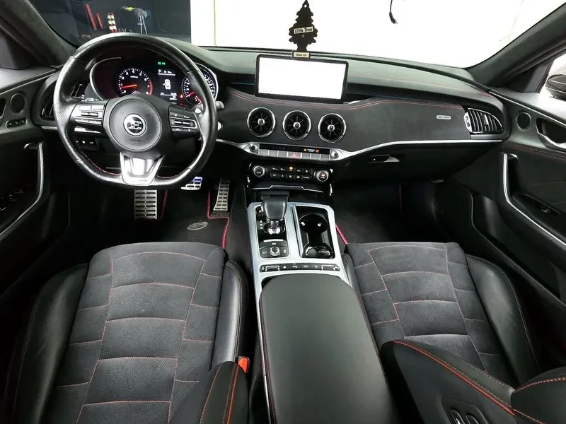 Kia Stinger 3.3 AWD GT - САМО 30% АВАНС, снимка 7 - Автомобили и джипове - 55889027