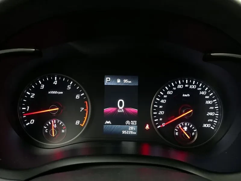 Kia Stinger 3.3 AWD GT - САМО 30% АВАНС, снимка 8 - Автомобили и джипове - 55889027