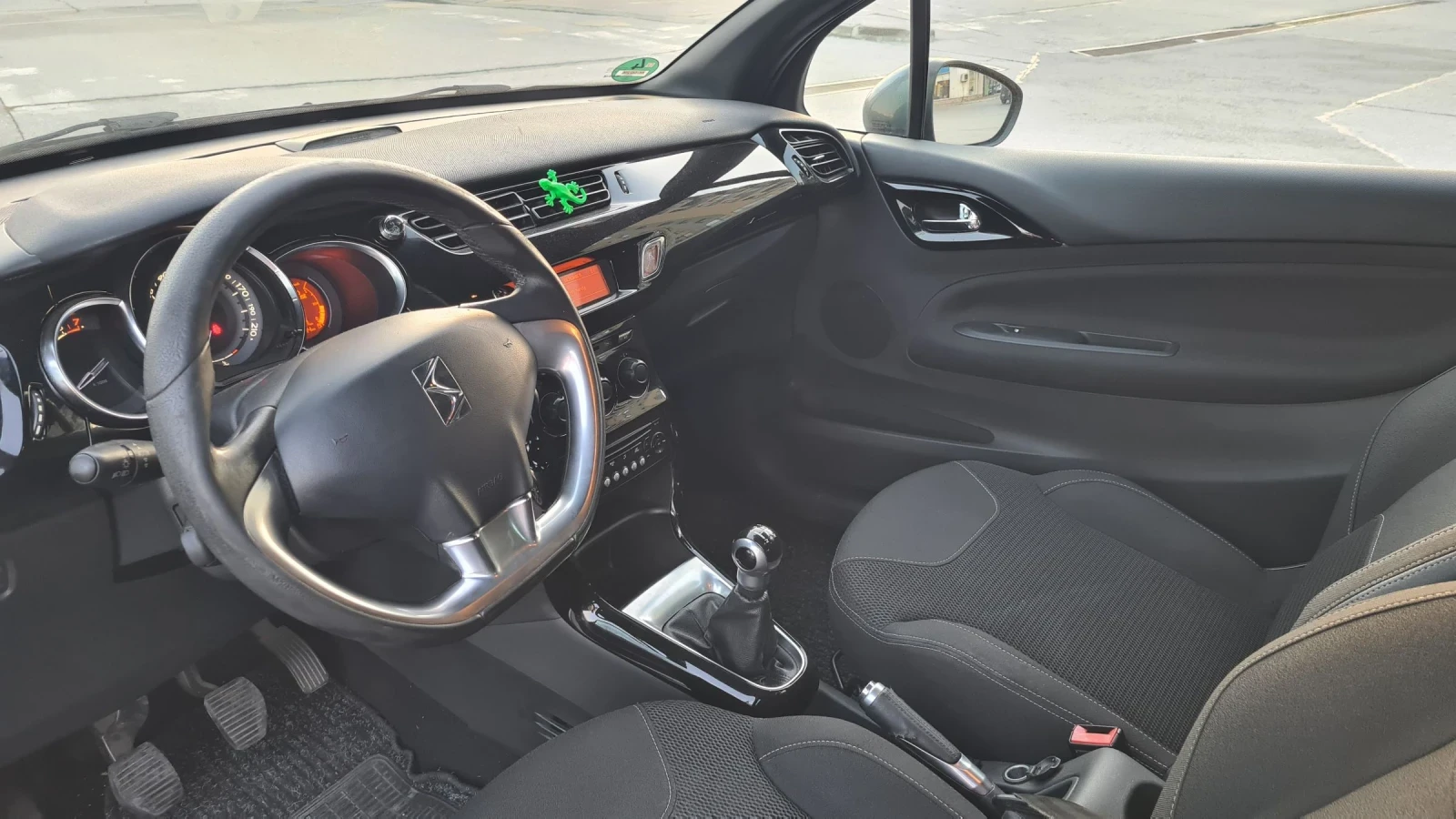 Citroen DS3 1.6 Бензин 120кс. НАПЪЛНО ОБСЛУЖЕН ! | Mobile.bg — изображение 12