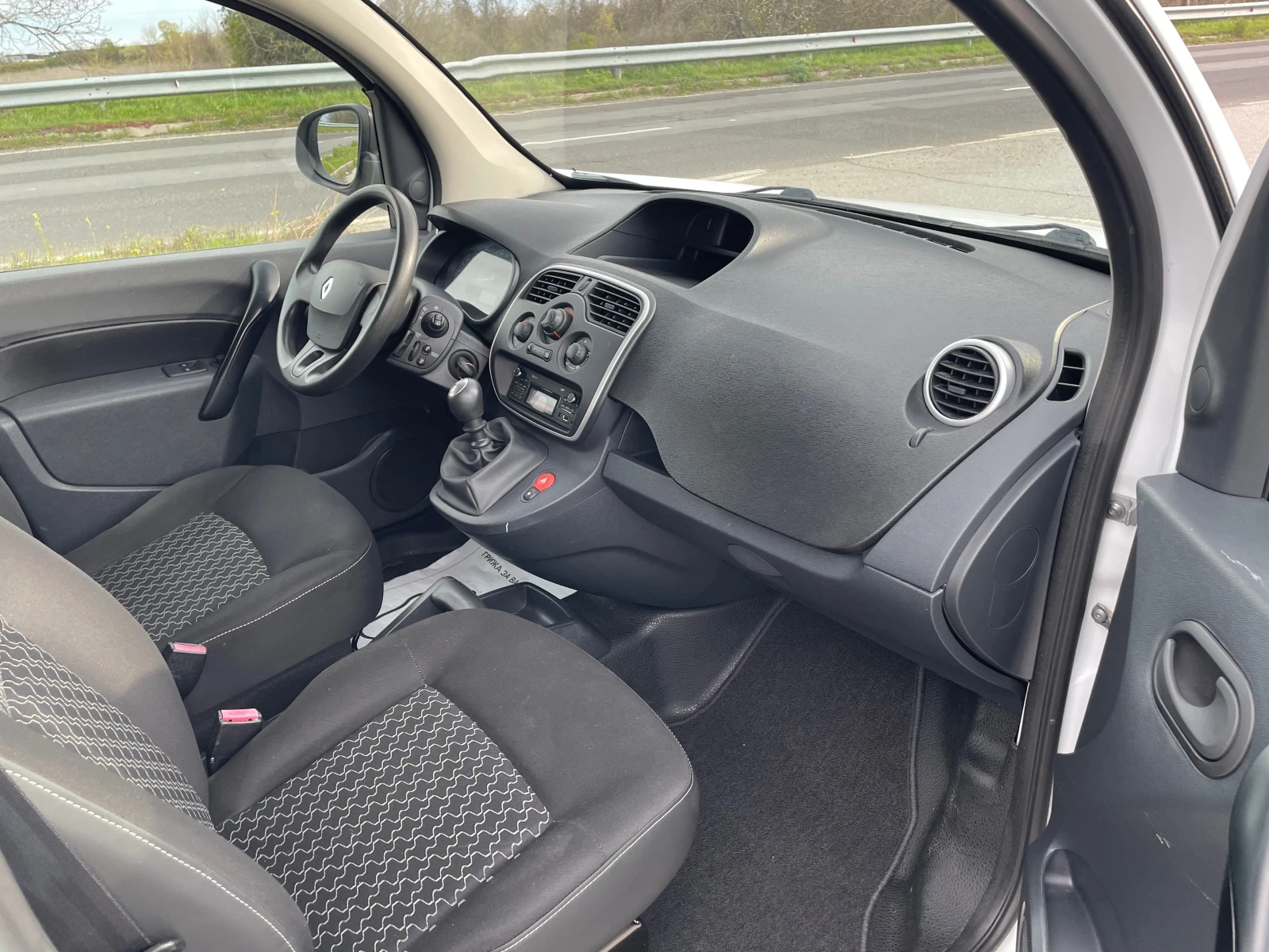 Renault Kangoo MAXI ШВЕЙЦАРИЯ - изображение 9