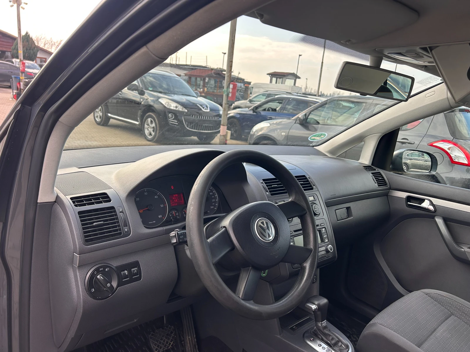VW Touran 2.0TDI AVTOMAT EURO 4 | Mobile.bg � ����������� 11