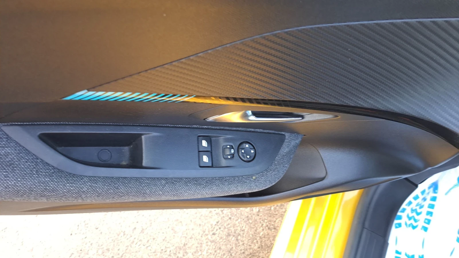 Peugeot 208 1.2i Active , снимка 10 - Автомобили и джипове - 55824416