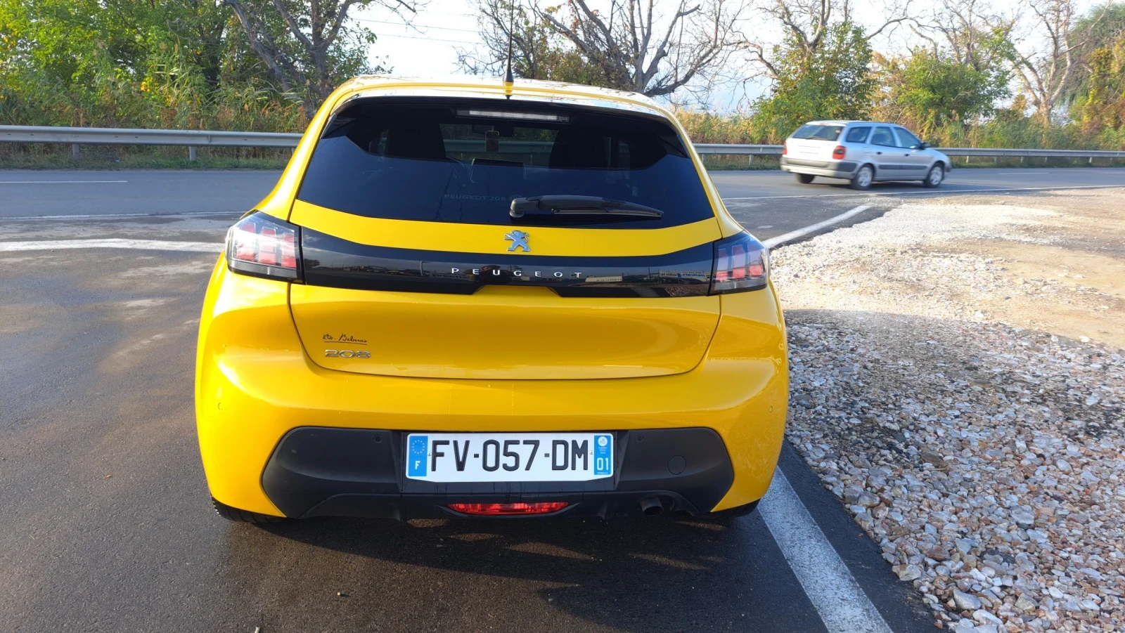 Peugeot 208 1.2i Active , снимка 5 - Автомобили и джипове - 55824416