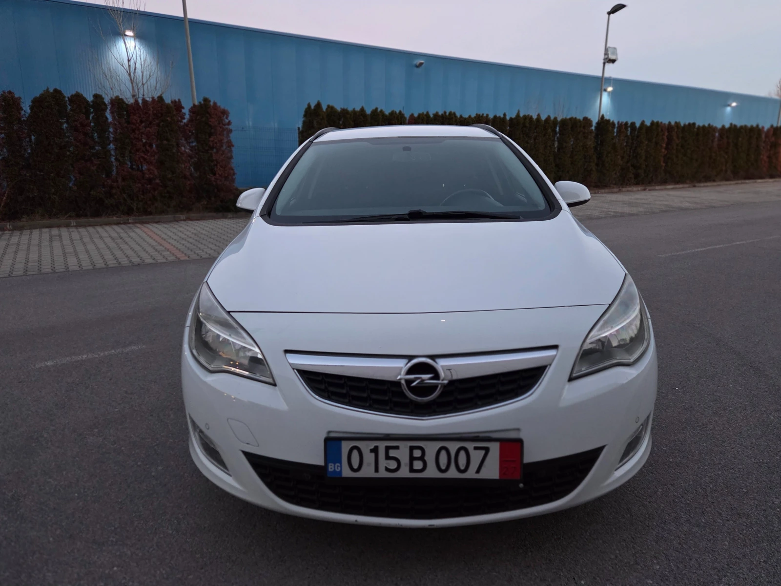 Opel Astra 1.7CDTi Уникална - изображение 2