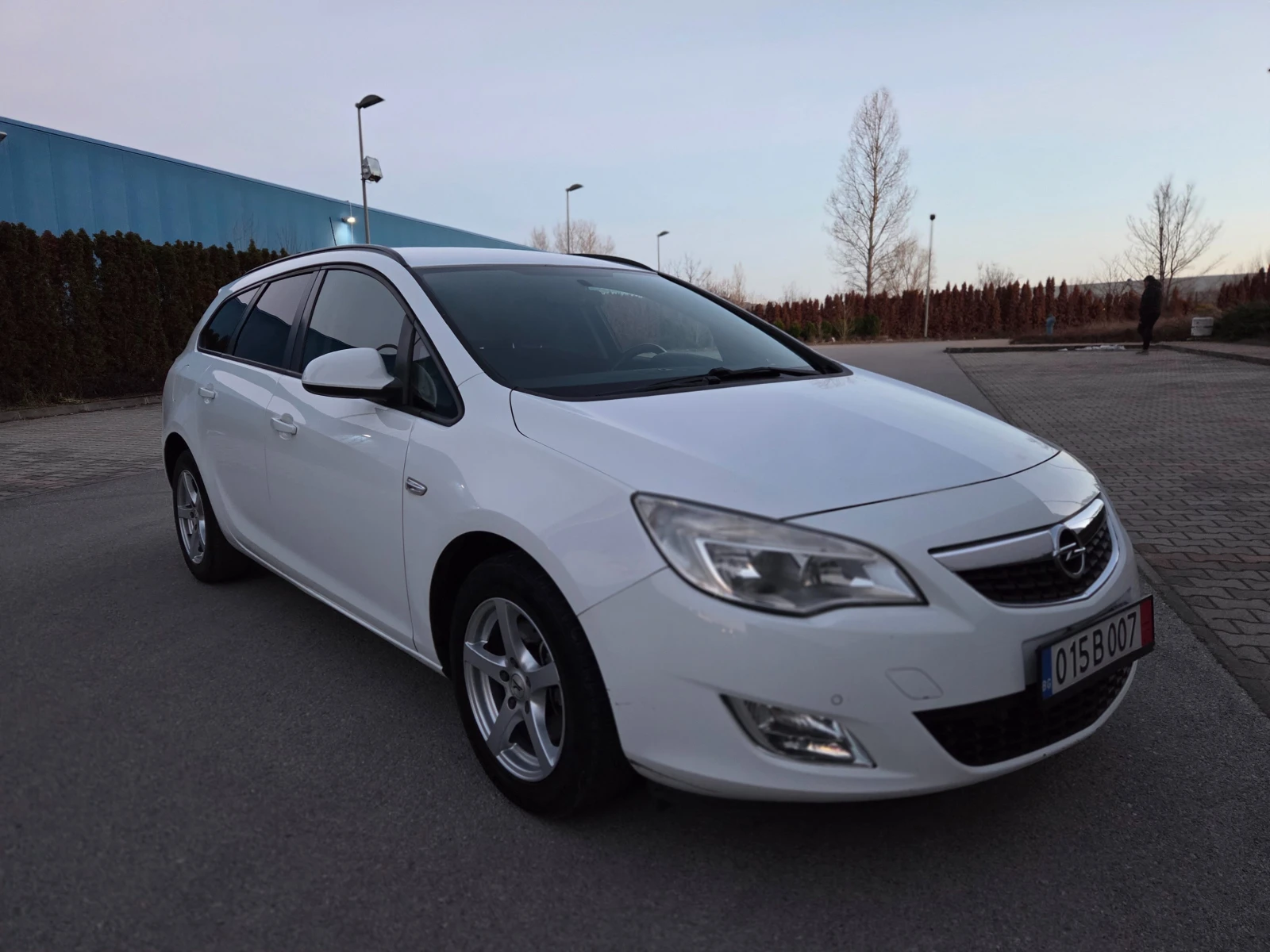 Opel Astra 1.7CDTi Уникална - изображение 3
