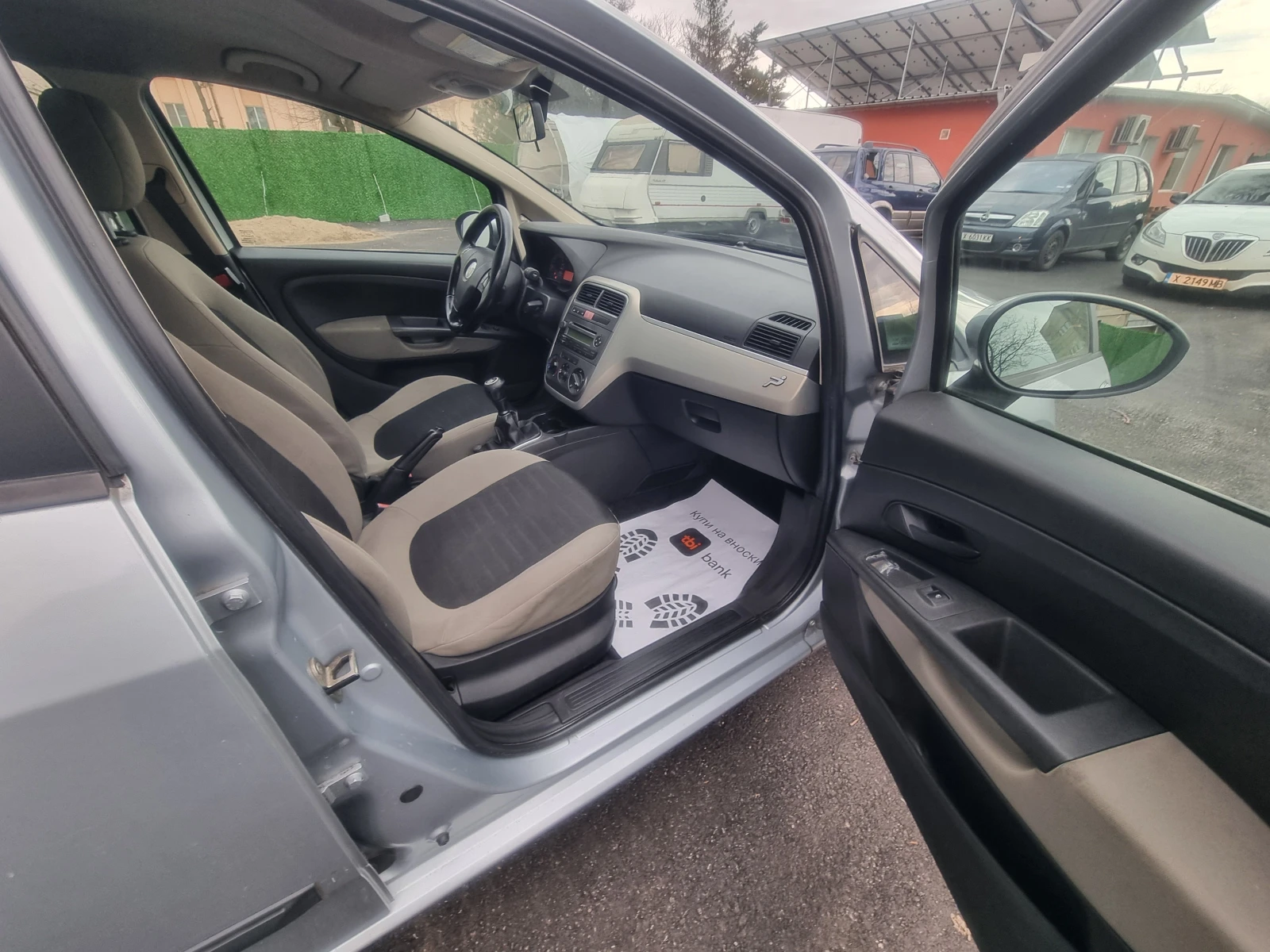 Fiat Punto 1.3 d * КЛИМАТИК* ЕВРО4 , снимка 16 - Автомобили и джипове - 53739752