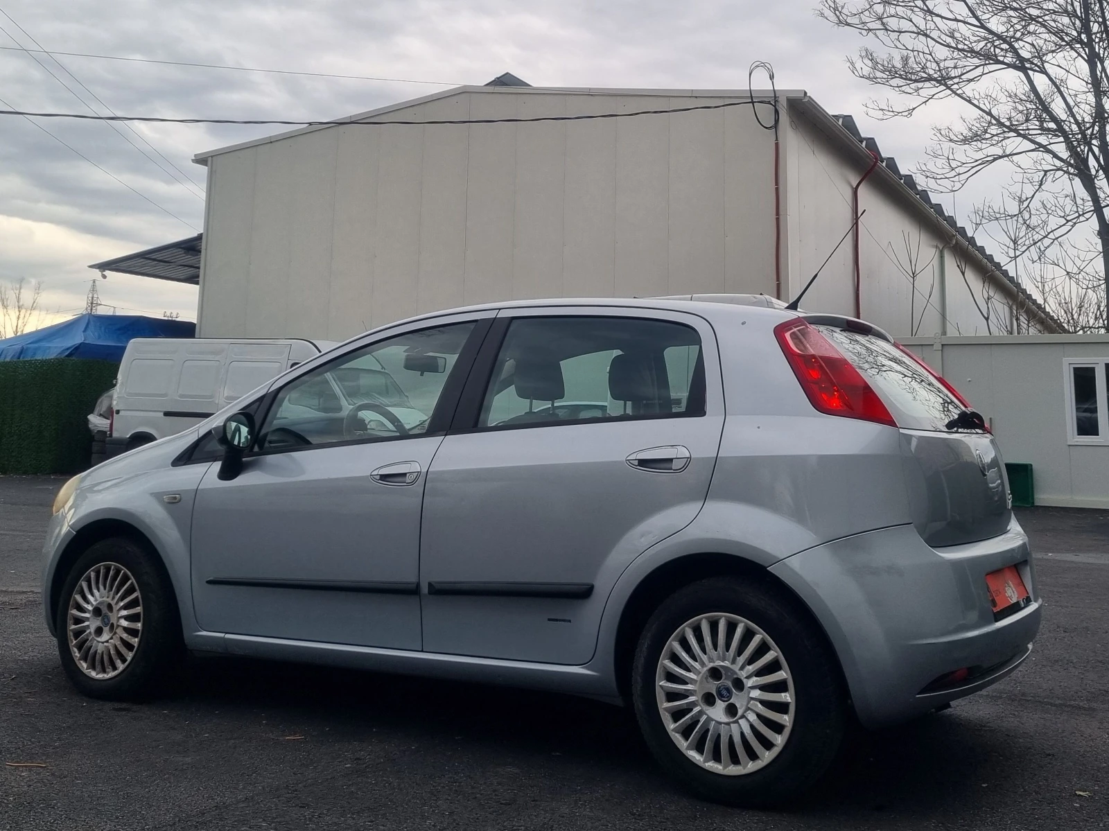 Fiat Punto 1.3 d * КЛИМАТИК* ЕВРО4 , снимка 10 - Автомобили и джипове - 53739752