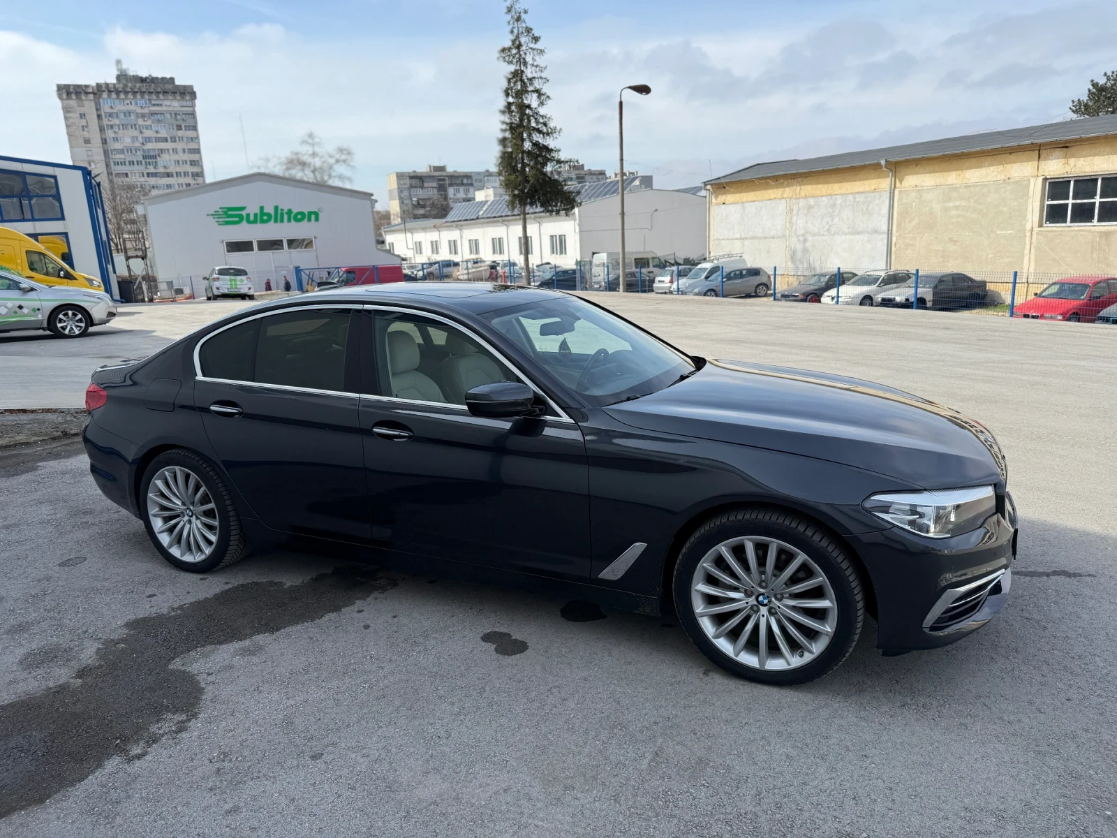 BMW 530 * HEAD UP* SOFT CLOSE* H&K* ТОП* БЕЗ ЗАБЕЛЕЖКА* , снимка 7 - Автомобили и джипове - 53891725