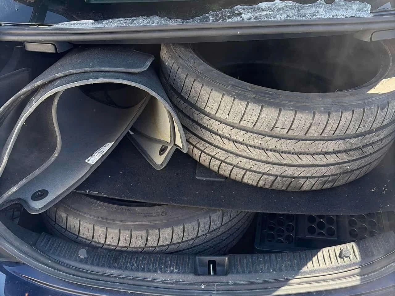 Mercedes-Benz C 300 CARFAX/ПАНОРАМА/ПОДГРЕВИ/ВТОРИ ГУМИ, снимка 10 - Автомобили и джипове - 53929323