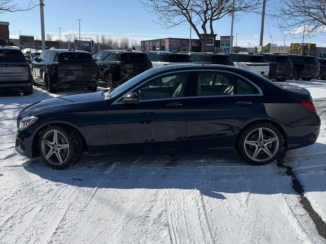 Mercedes-Benz C 300 CARFAX/ПАНОРАМА/ПОДГРЕВИ/ВТОРИ ГУМИ, снимка 3 - Автомобили и джипове - 53929323