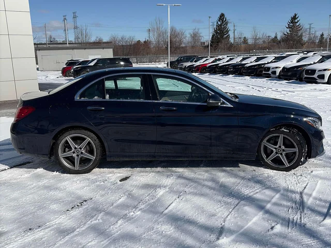 Mercedes-Benz C 300 CARFAX/ПАНОРАМА/ПОДГРЕВИ/ВТОРИ ГУМИ, снимка 4 - Автомобили и джипове - 53929323