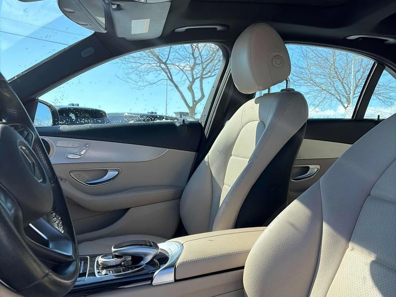 Mercedes-Benz C 300 CARFAX/ПАНОРАМА/ПОДГРЕВИ/ВТОРИ ГУМИ, снимка 7 - Автомобили и джипове - 53929323