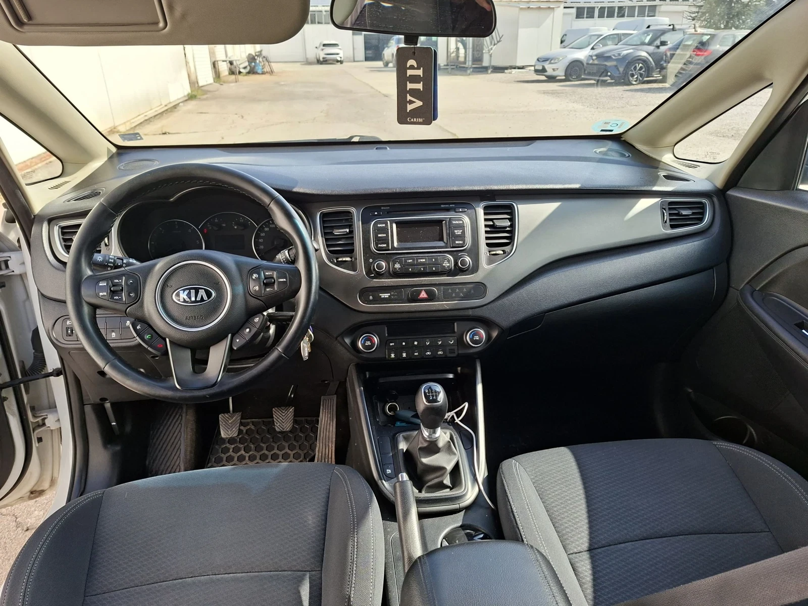 Kia Carens Carens, снимка 9 - Автомобили и джипове - 54239378