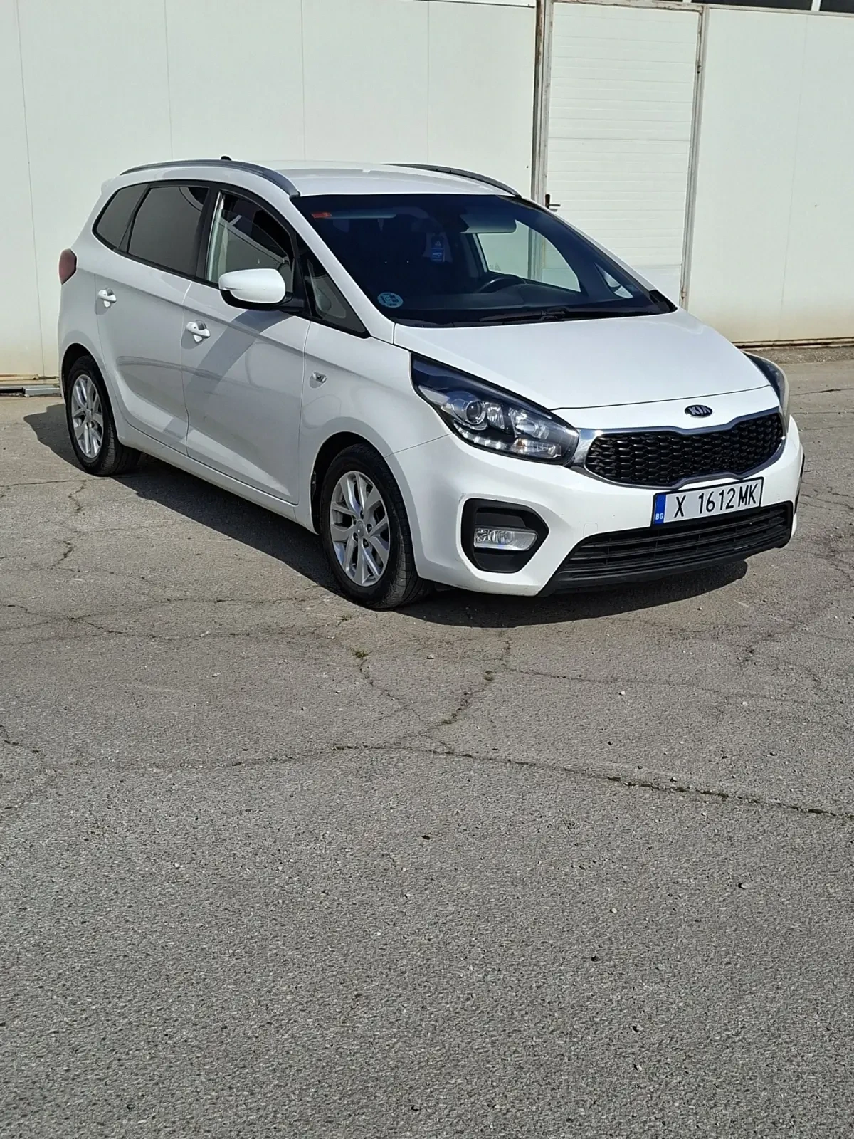 Kia Carens Carens, снимка 2 - Автомобили и джипове - 54239378