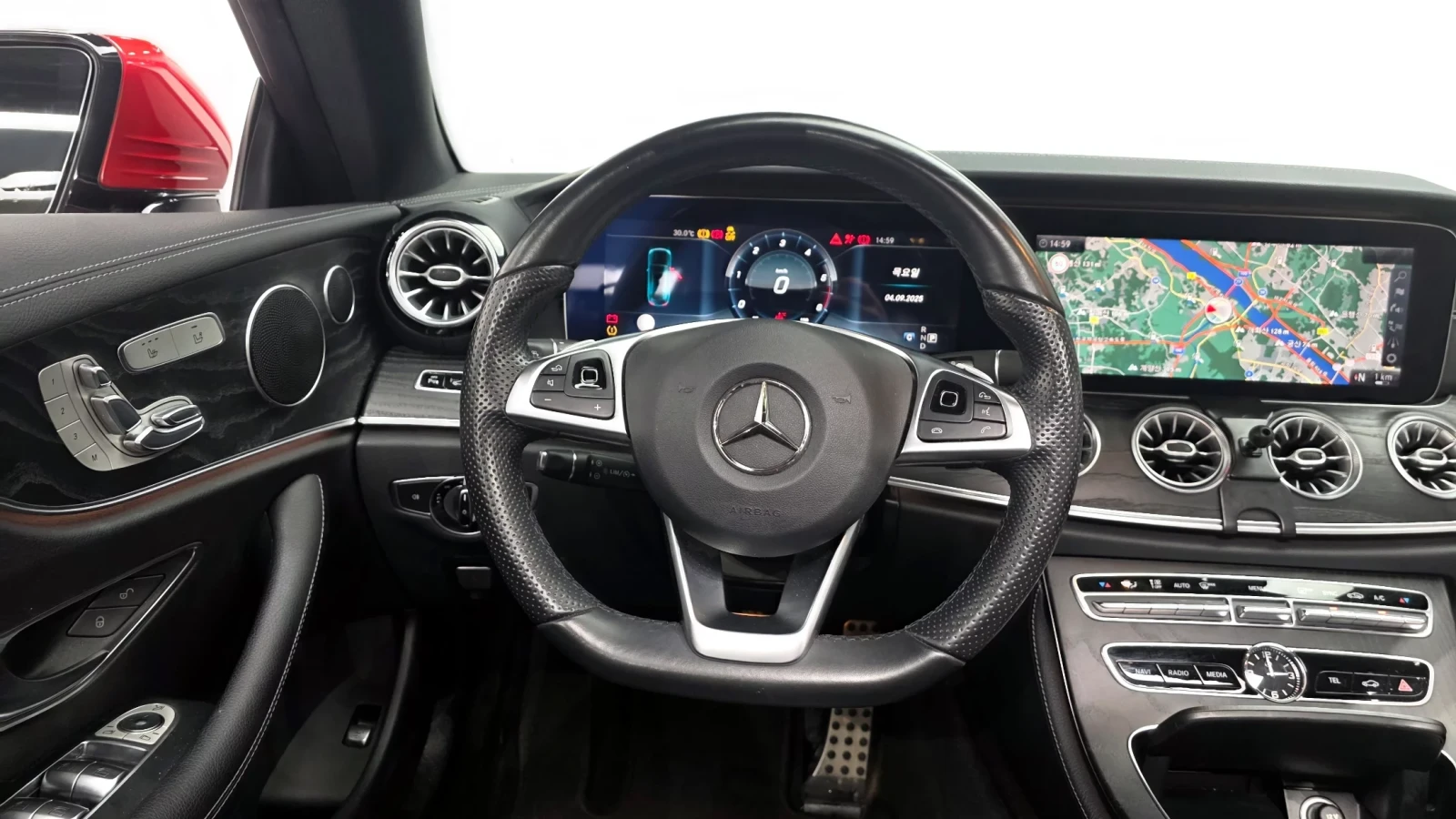 Mercedes-Benz E 220 diesel 2017, снимка 6 - Автомобили и джипове - 54376943