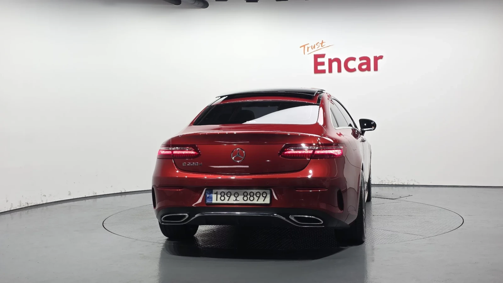 Mercedes-Benz E 220 diesel 2017, снимка 4 - Автомобили и джипове - 54376943
