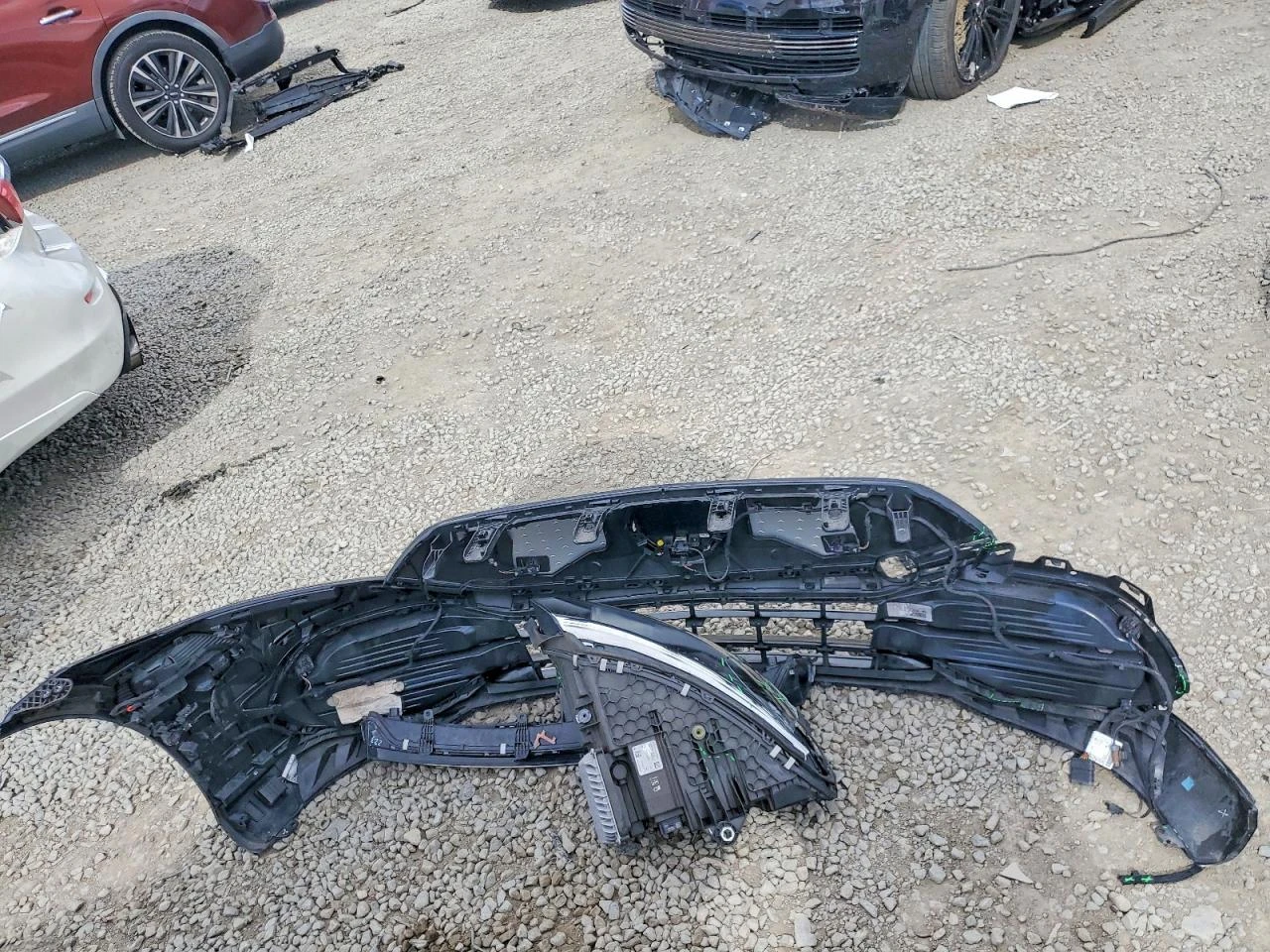 Mercedes-Benz EQS Sedan 450+ , снимка 12 - Автомобили и джипове - 54402773