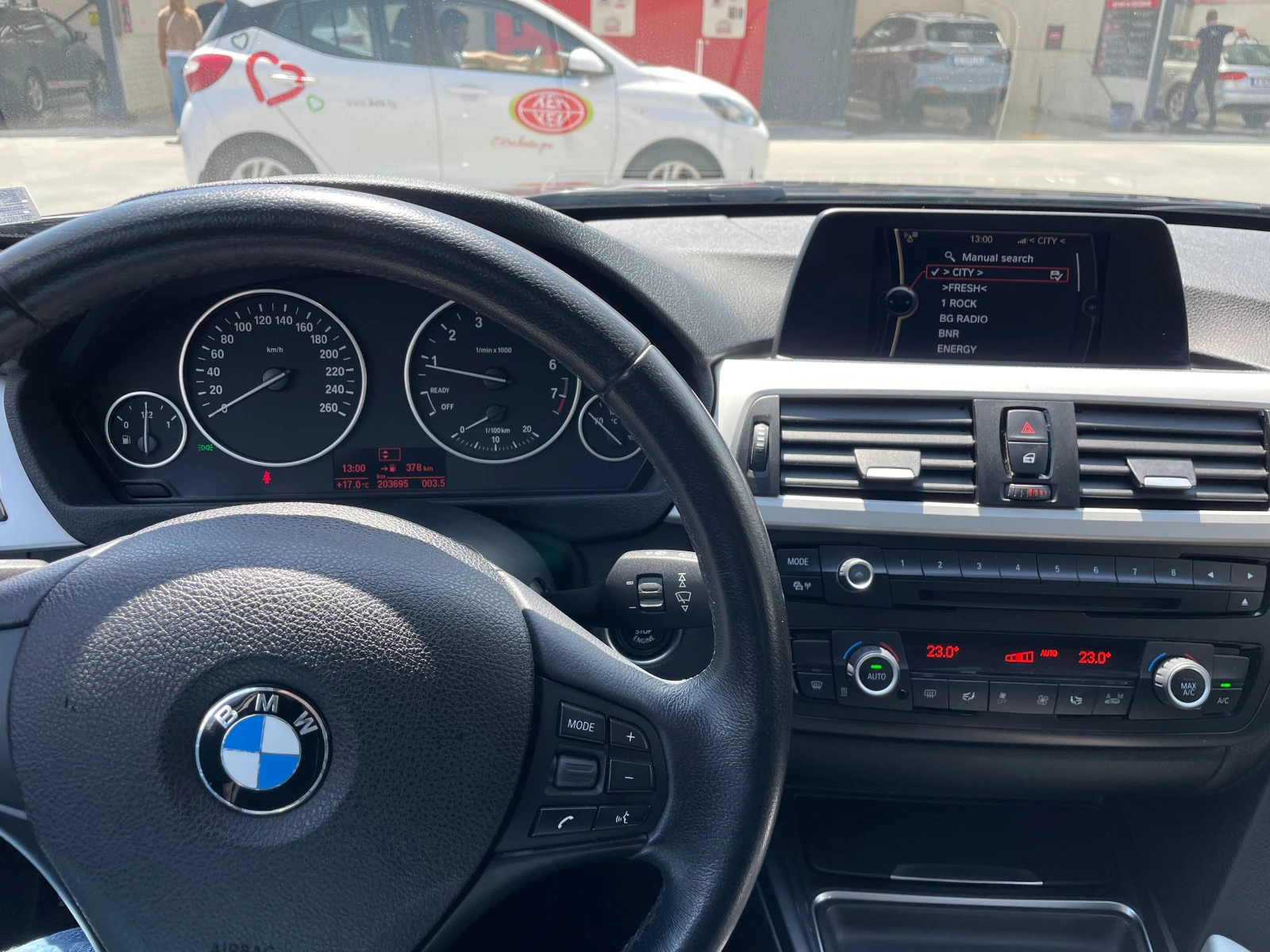 BMW 320 2.0i-184, снимка 8 - Автомобили и джипове - 54459330
