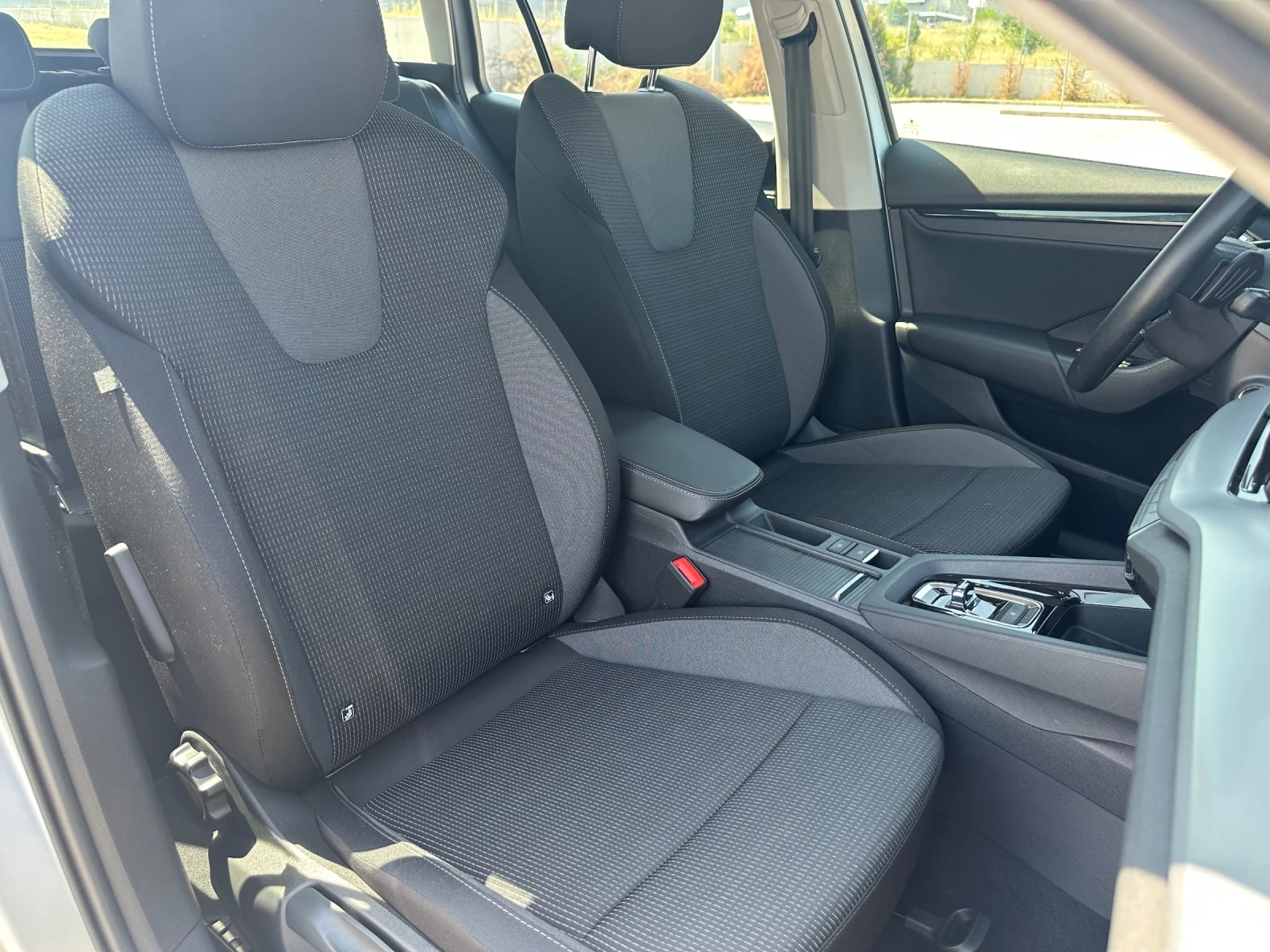 Skoda Octavia 2.0TDI 150kc, снимка 14 - Автомобили и джипове - 54529731