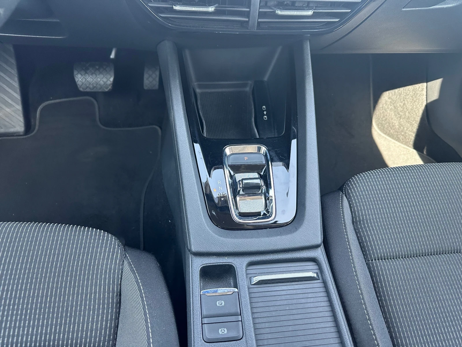 Skoda Octavia 2.0TDI 150kc, снимка 10 - Автомобили и джипове - 54529731