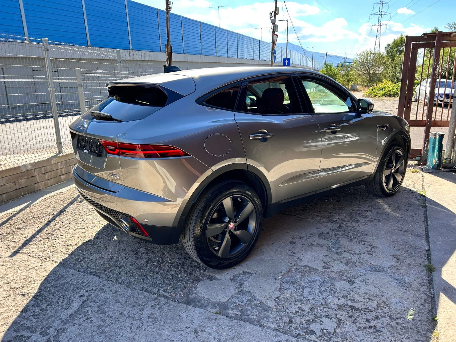 Jaguar E-pace 2.0d HSE AWD D240 | Mobile.bg � ����������� 4